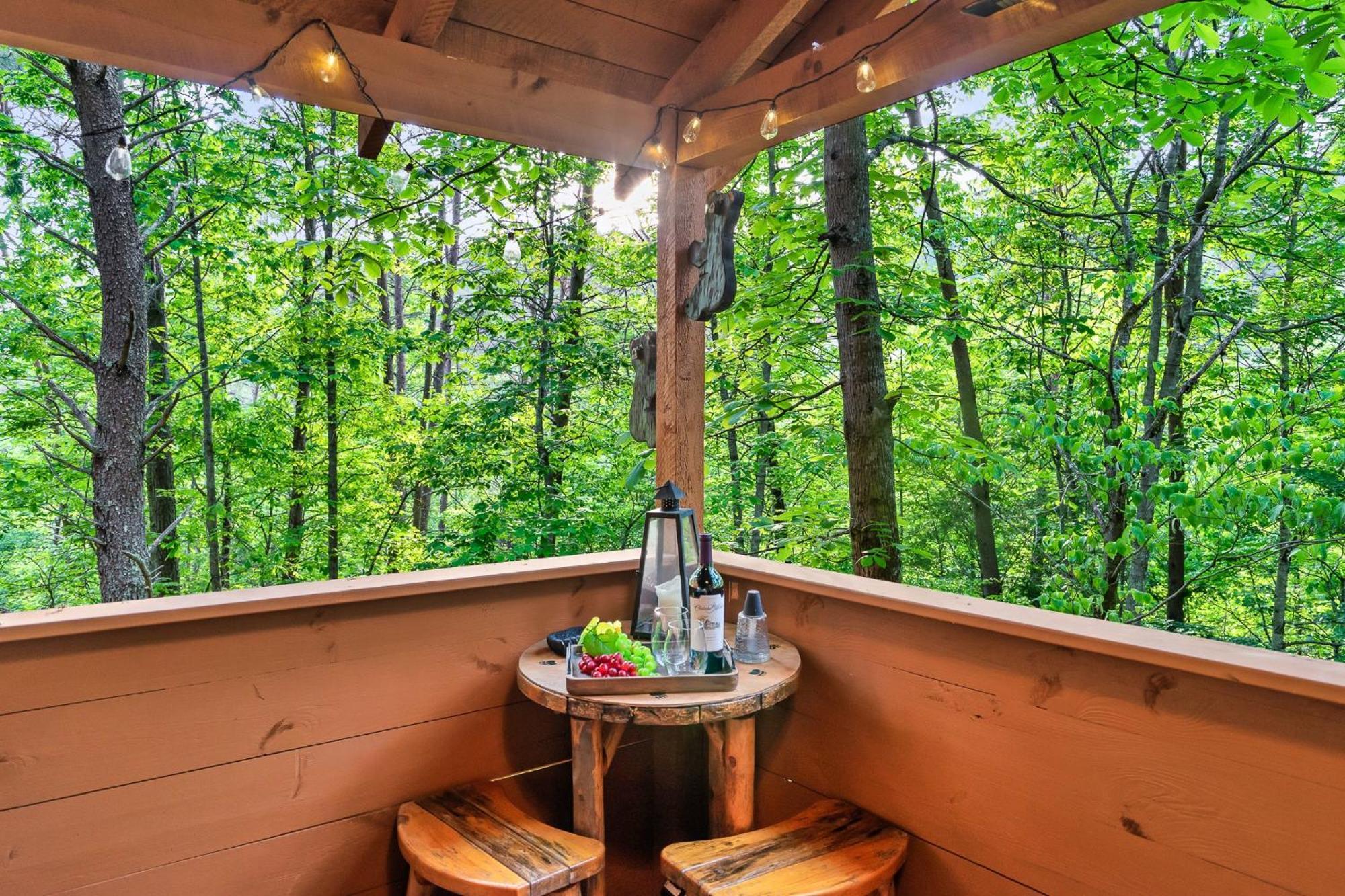 Cozy, Ada Accessible, Family Cabin With Hot Tub Сивиървил Екстериор снимка